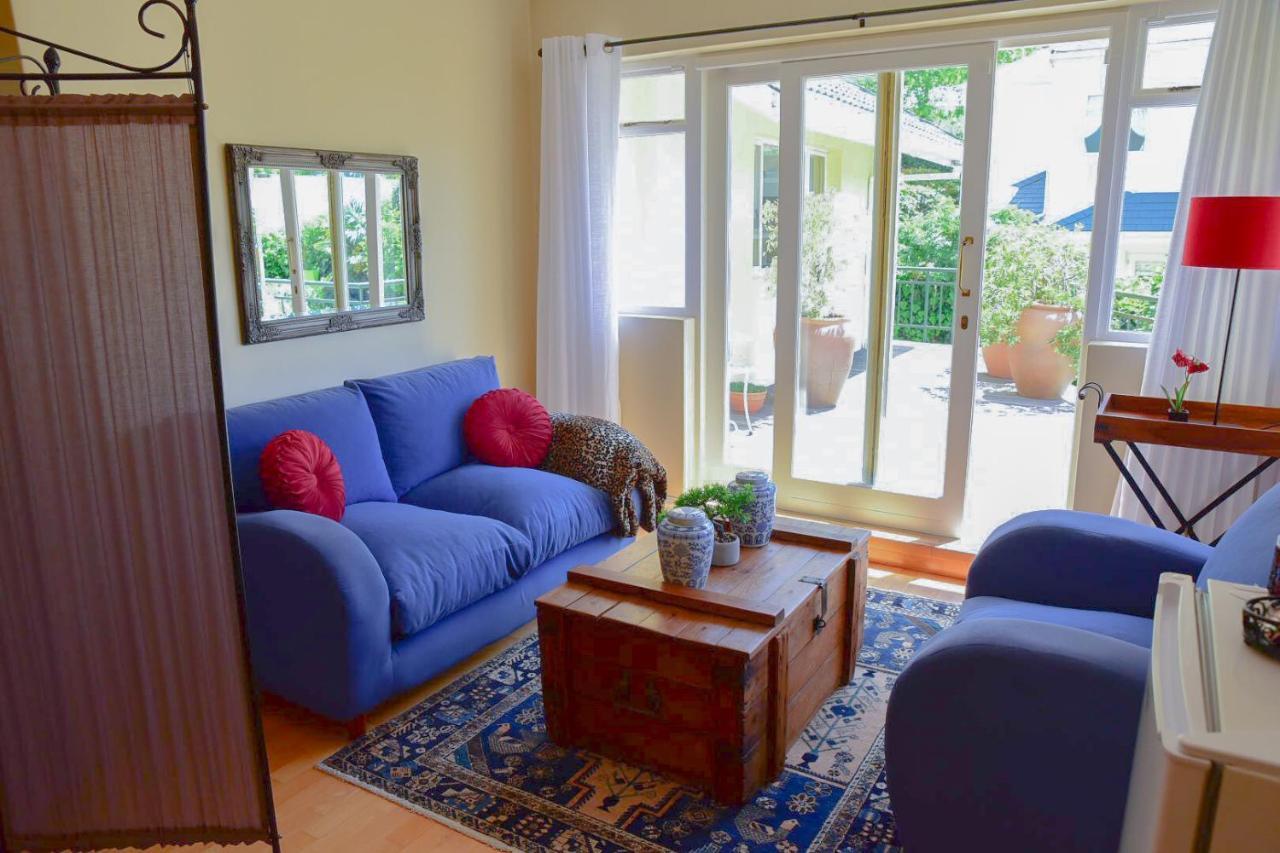 On Pinewood Guest House เคปทาวน์ ภายนอก รูปภาพ